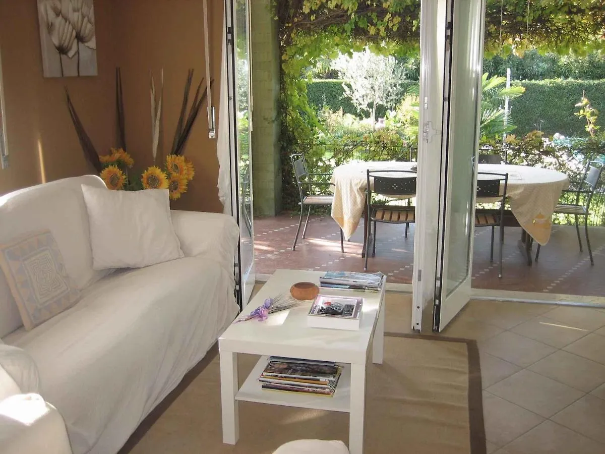 Holiday Home In Pacengo - Gardasee 21959 Ronchi